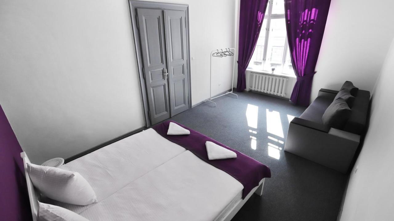 Family Hostel Lviv Exteriör bild